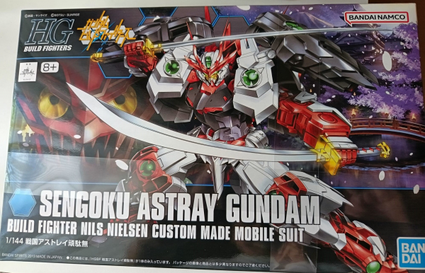 Gundam Build Fighters High Grade Plastic Model Kit 1/144 Sengoku Astray Gundam